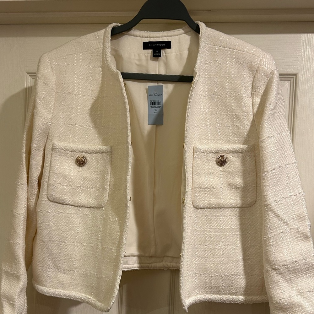 NWT Ann Taylor Cropped Blazer